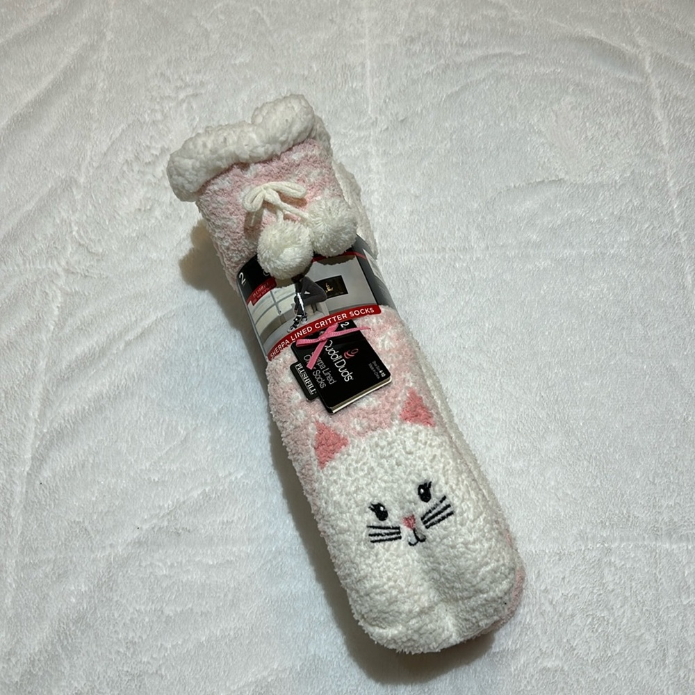 NWT Cat 2 Pack Cuddl Duds Socks